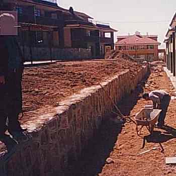 İstinad ve Çevre Duvarları